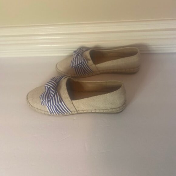 Crown & Ivy Women's Fiona Bow Espadrille Flats Shoes,  Size 8M - Picture 4 of 7